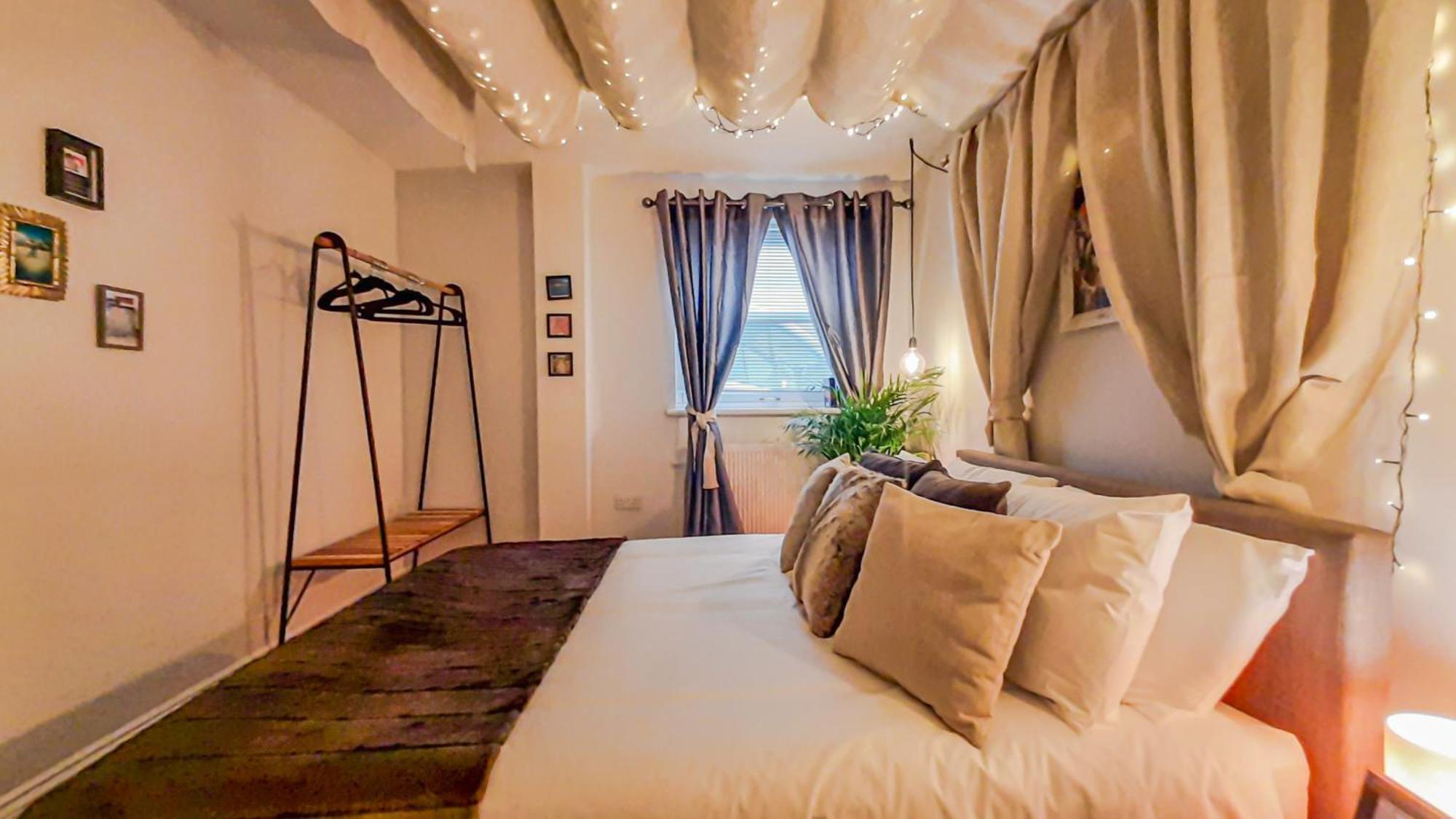 Апартаменты Stunning 2 Bedrooms Лондон